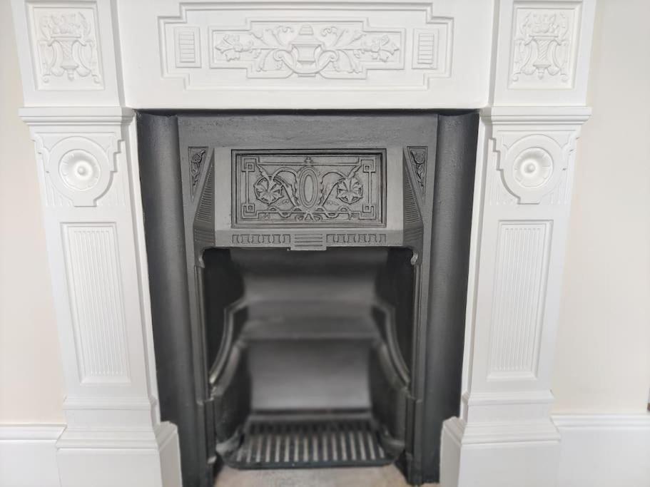 Escape To The Coast In A Luxurious Private Apartment Herne Bay Extérieur photo