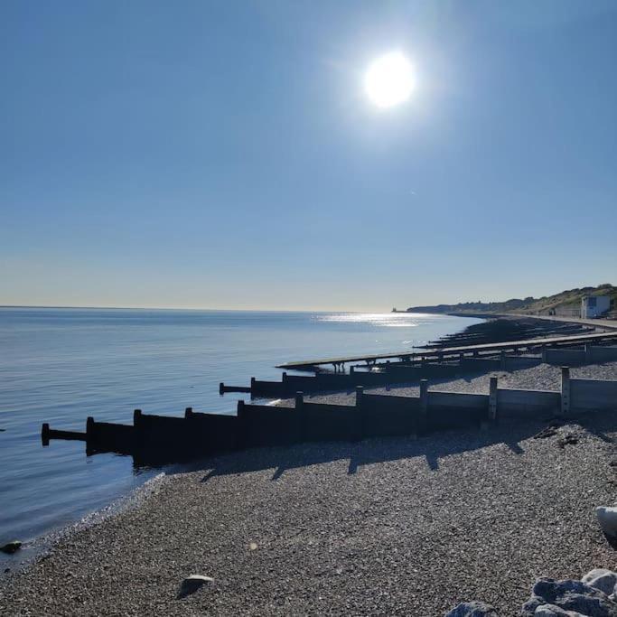 Escape To The Coast In A Luxurious Private Apartment Herne Bay Extérieur photo