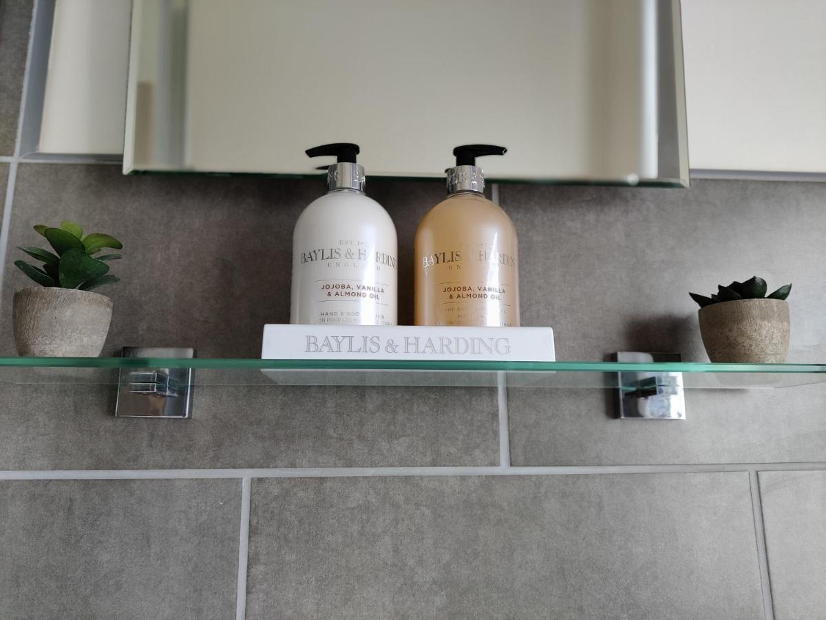 Escape To The Coast In A Luxurious Private Apartment Herne Bay Extérieur photo