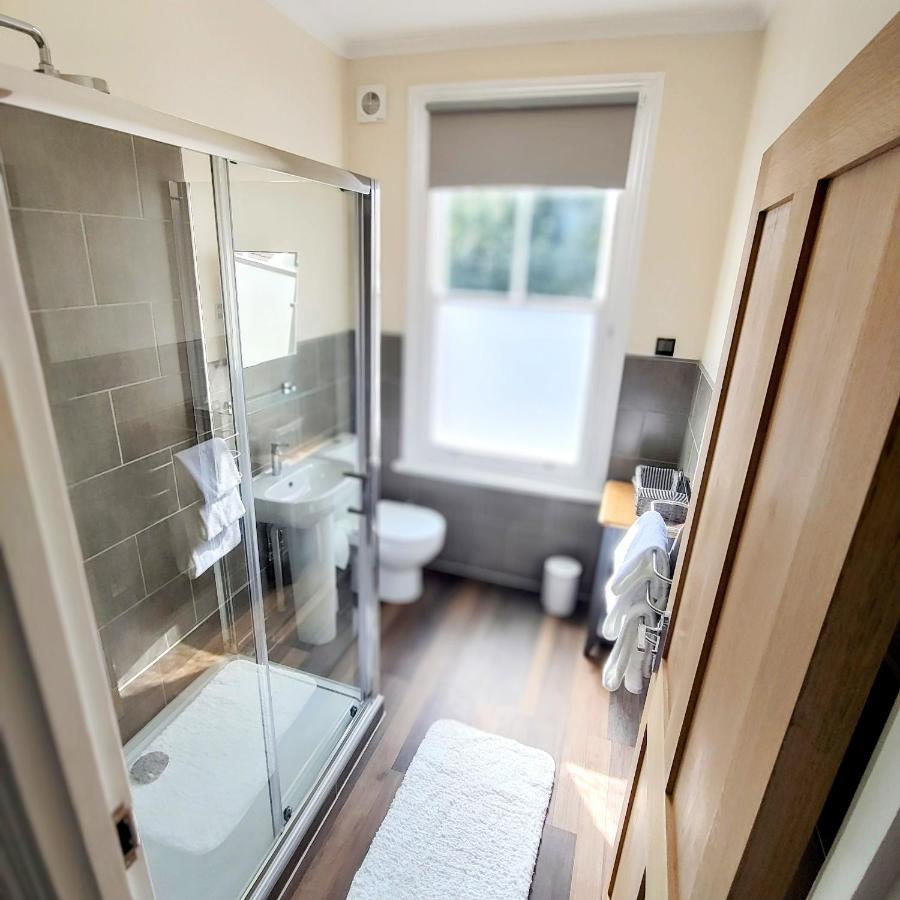 Escape To The Coast In A Luxurious Private Apartment Herne Bay Extérieur photo