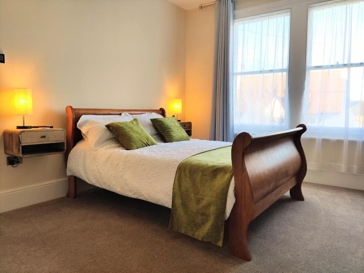 Escape To The Coast In A Luxurious Private Apartment Herne Bay Extérieur photo