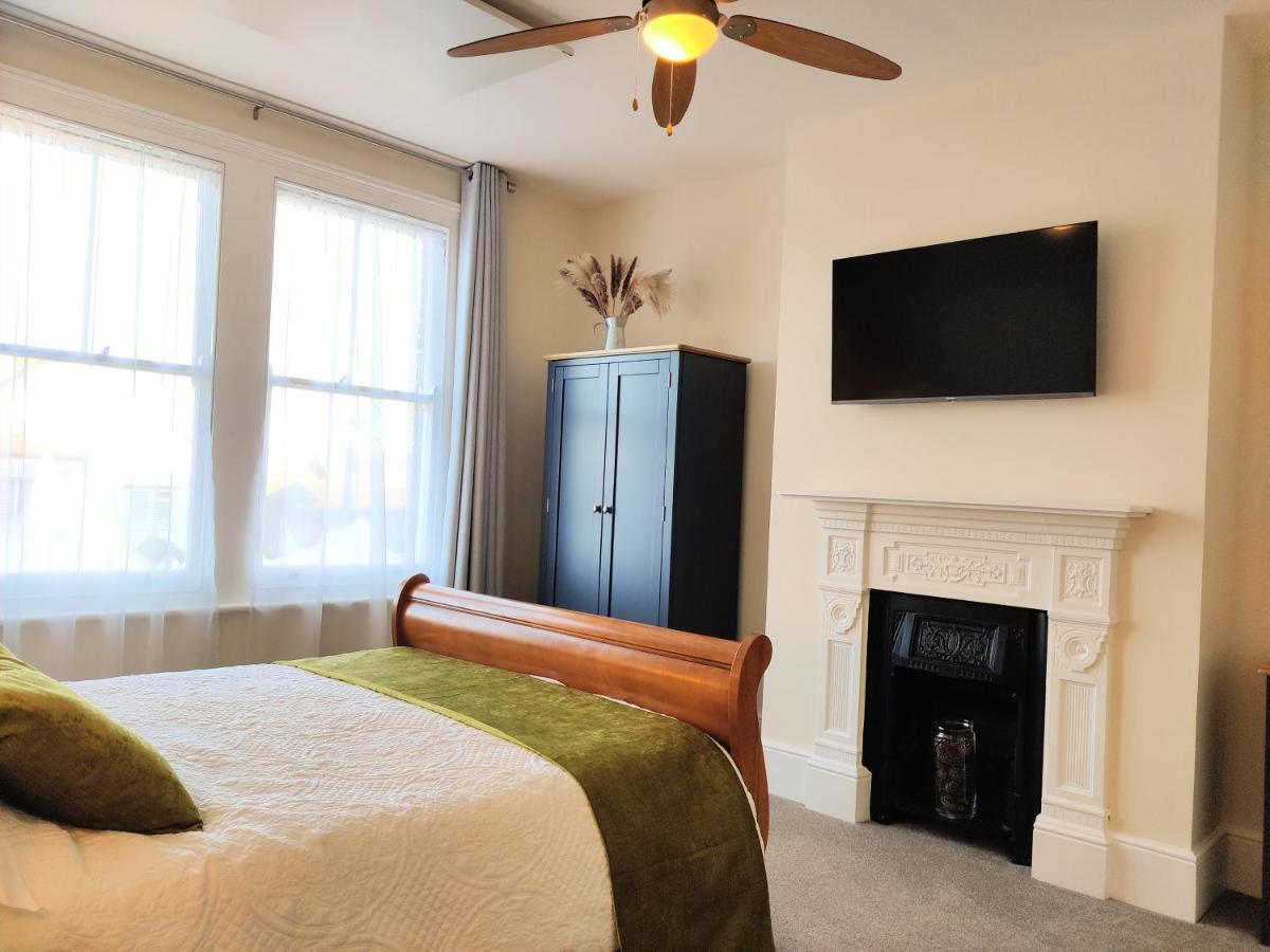 Escape To The Coast In A Luxurious Private Apartment Herne Bay Extérieur photo
