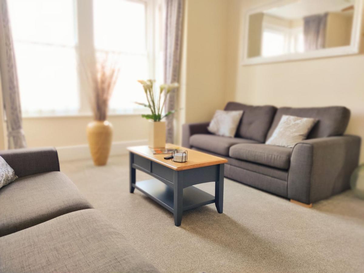 Escape To The Coast In A Luxurious Private Apartment Herne Bay Extérieur photo